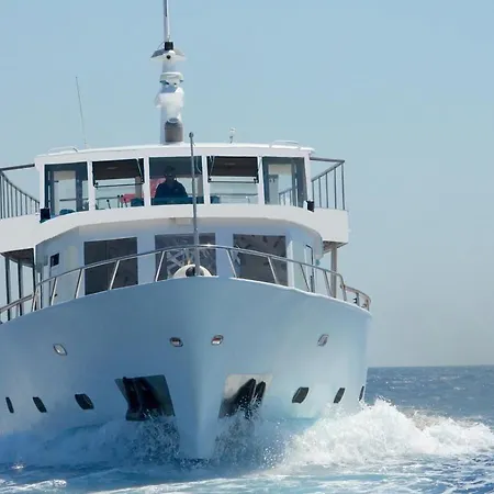 Superbe Experience A Bord! Hotel en barco *